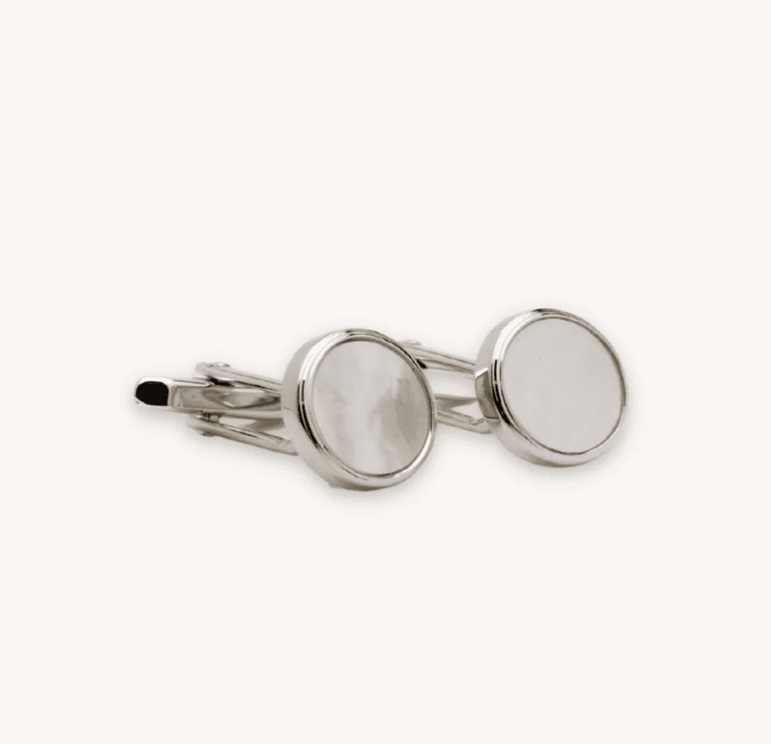 Manchetknapper, kjole og hvidt