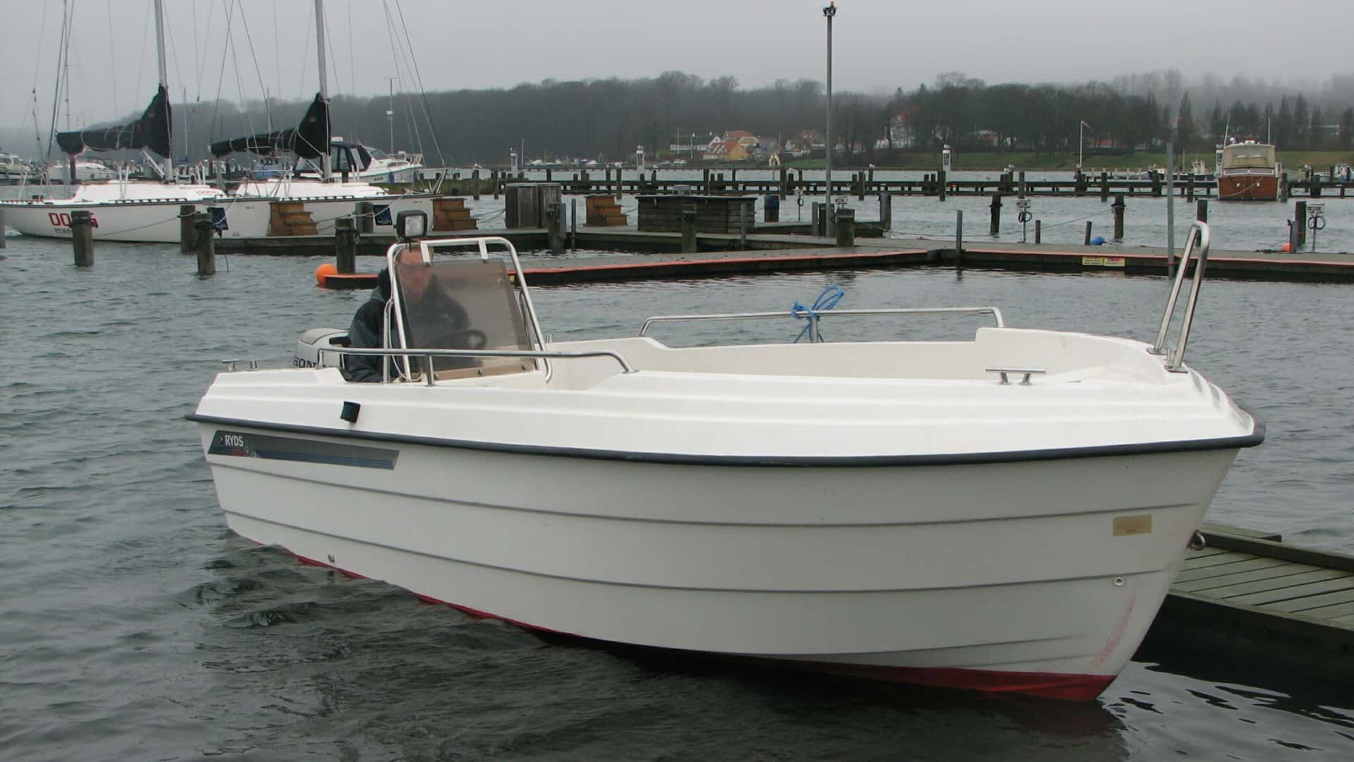 Ryds 535 M / Yamaha F40