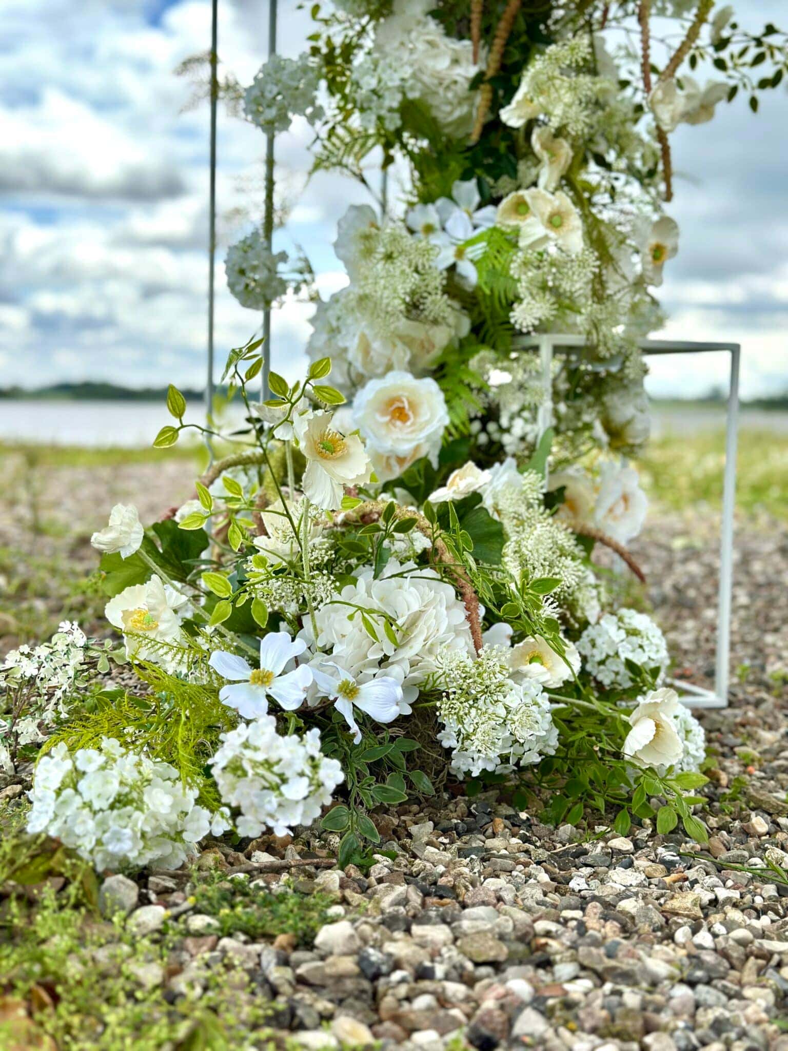 De hvide løse dekorationer