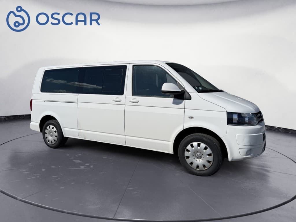 VW Caravelle 9-Seater
