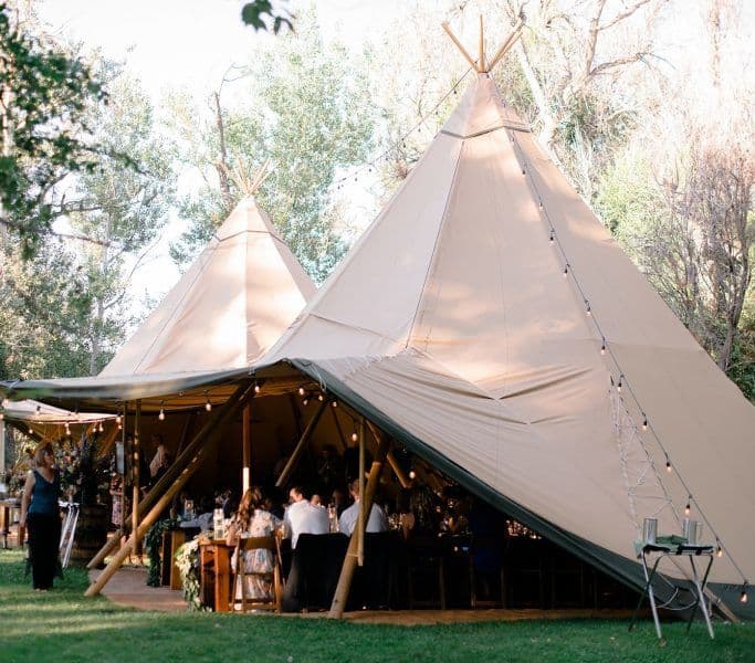 Dobbelt Luksus Tipitelt Big hat max 108 personer