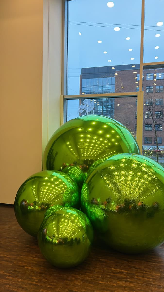 Big Shiny Ball, limegrøn/ lime green, 60cm - 180cm