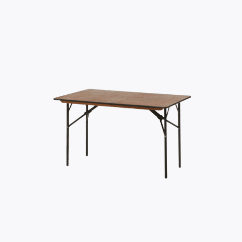 Aflangt bord i 80×120 cm. I træ (4-6 personer)