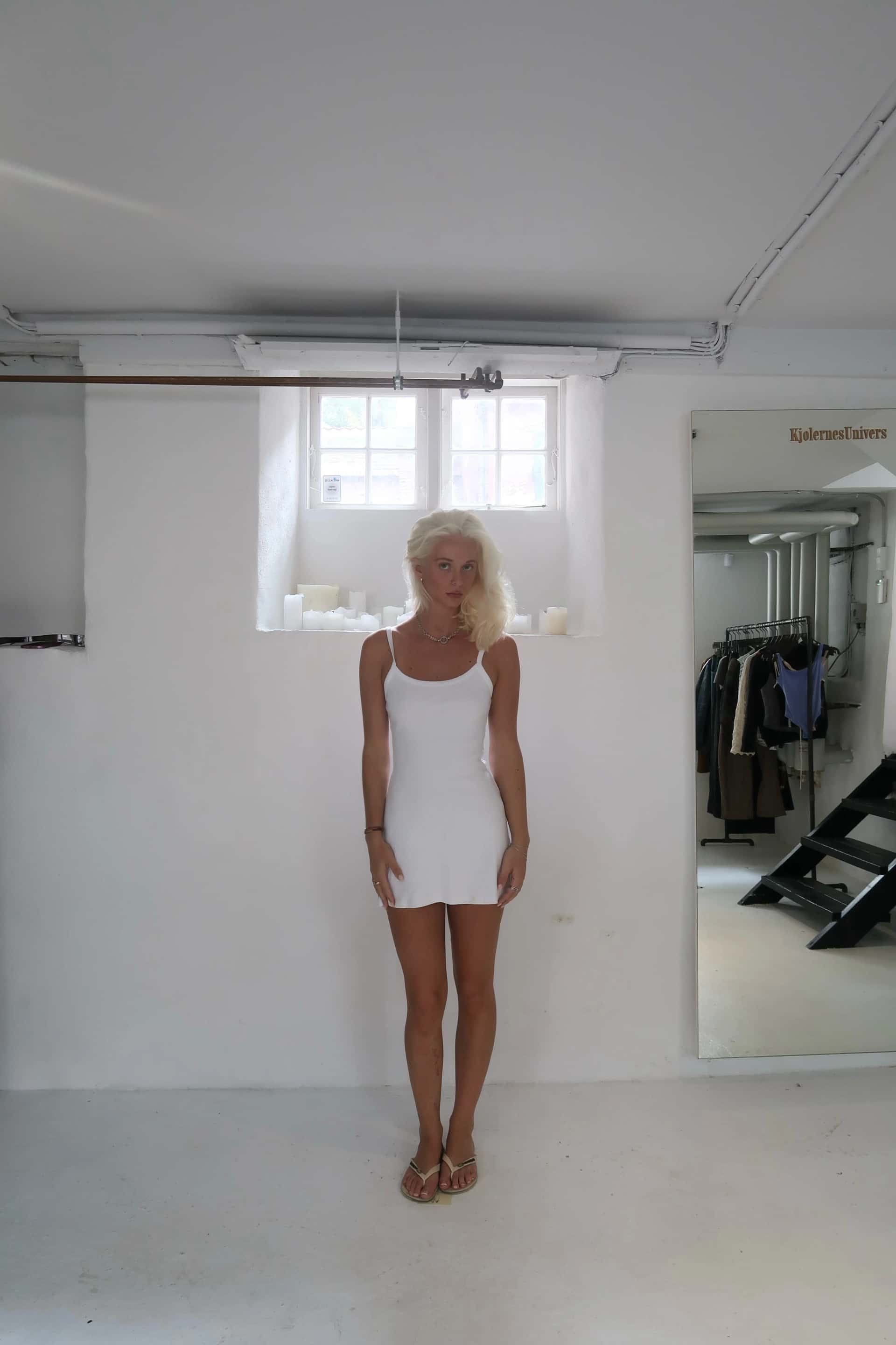 Vintage - The Little White