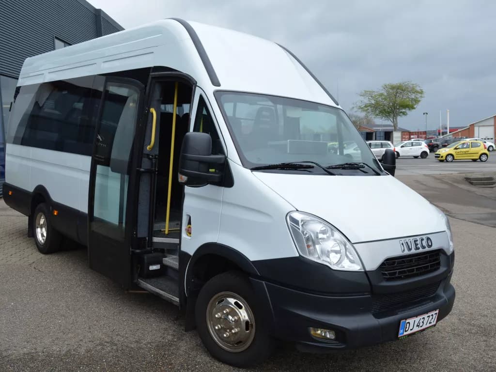 Iveco Daily Bus 19 Personer - Buskort krævet