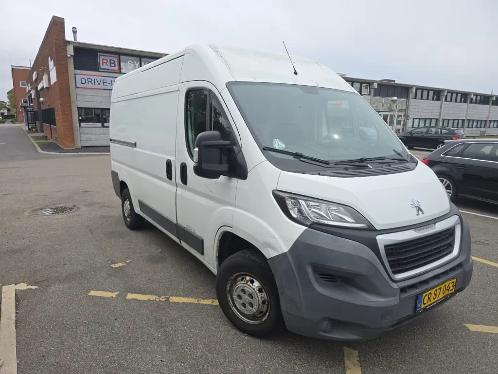 Peugeot Boxer Van