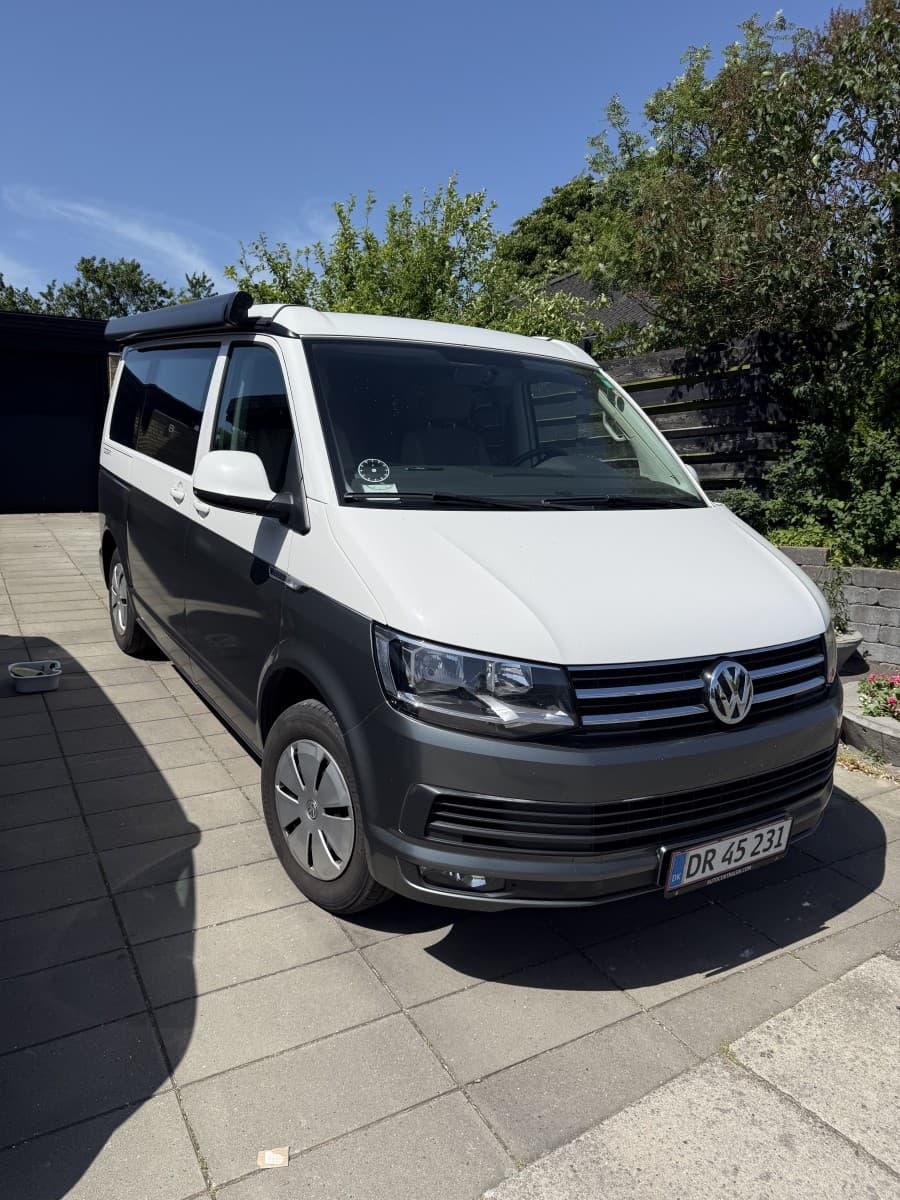 Bumle, Tina's Campervan