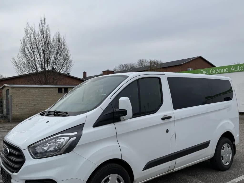 Ford Transit Custom Bus 9 prs.